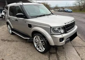 Photo - Land Rover Discovery 2016 Gray