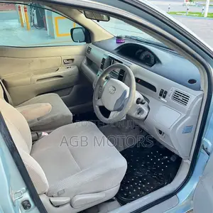 Toyota Raum 2005 Blue