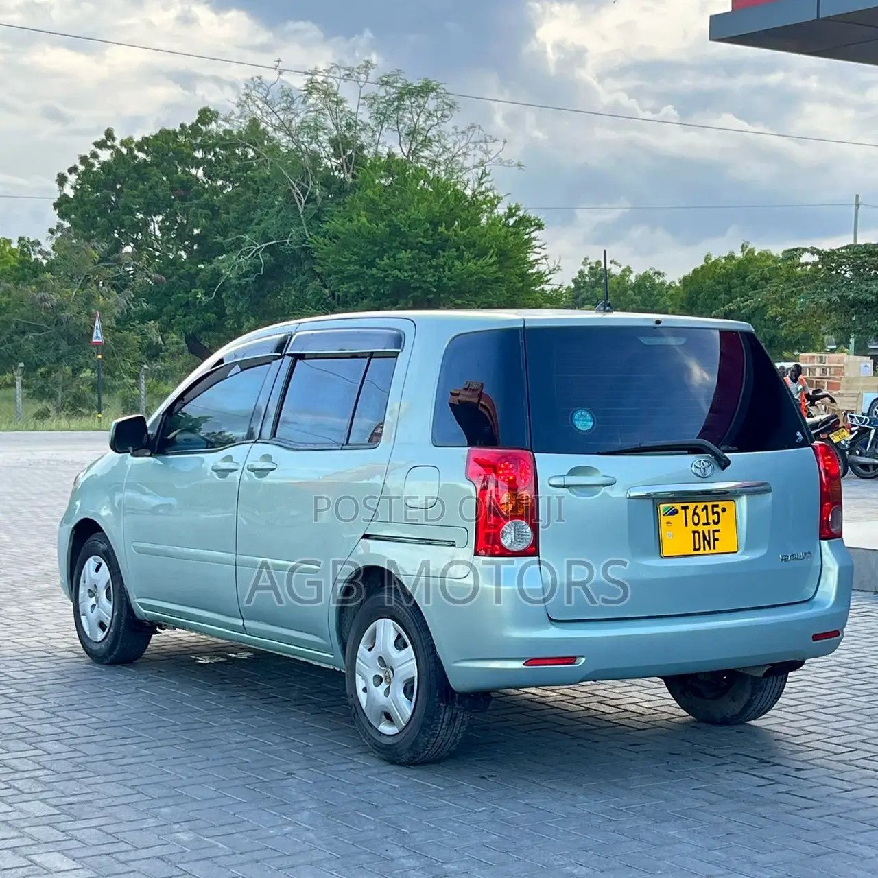 Toyota Raum 2005 Blue