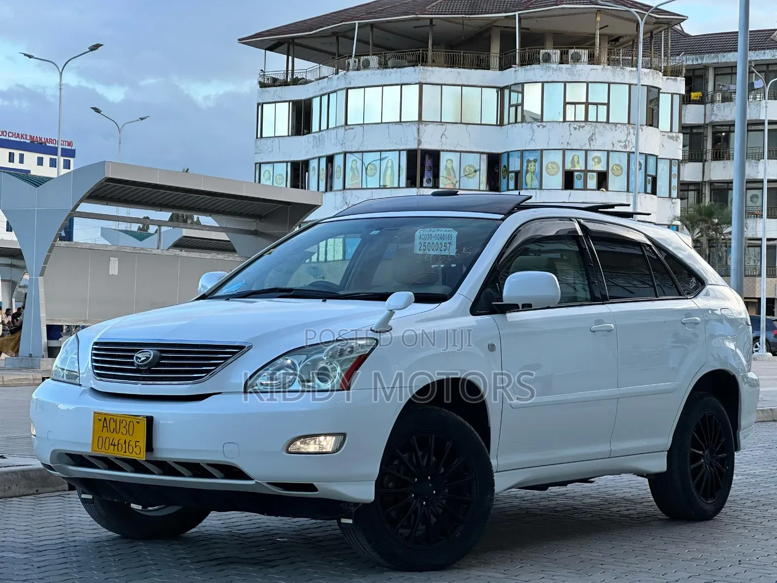 Toyota Harrier 2006 White