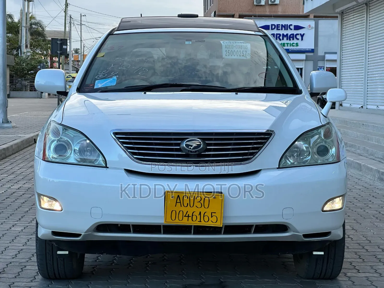 Toyota Harrier 2006 White
