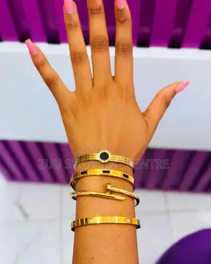 Smart and Simple Bracelet