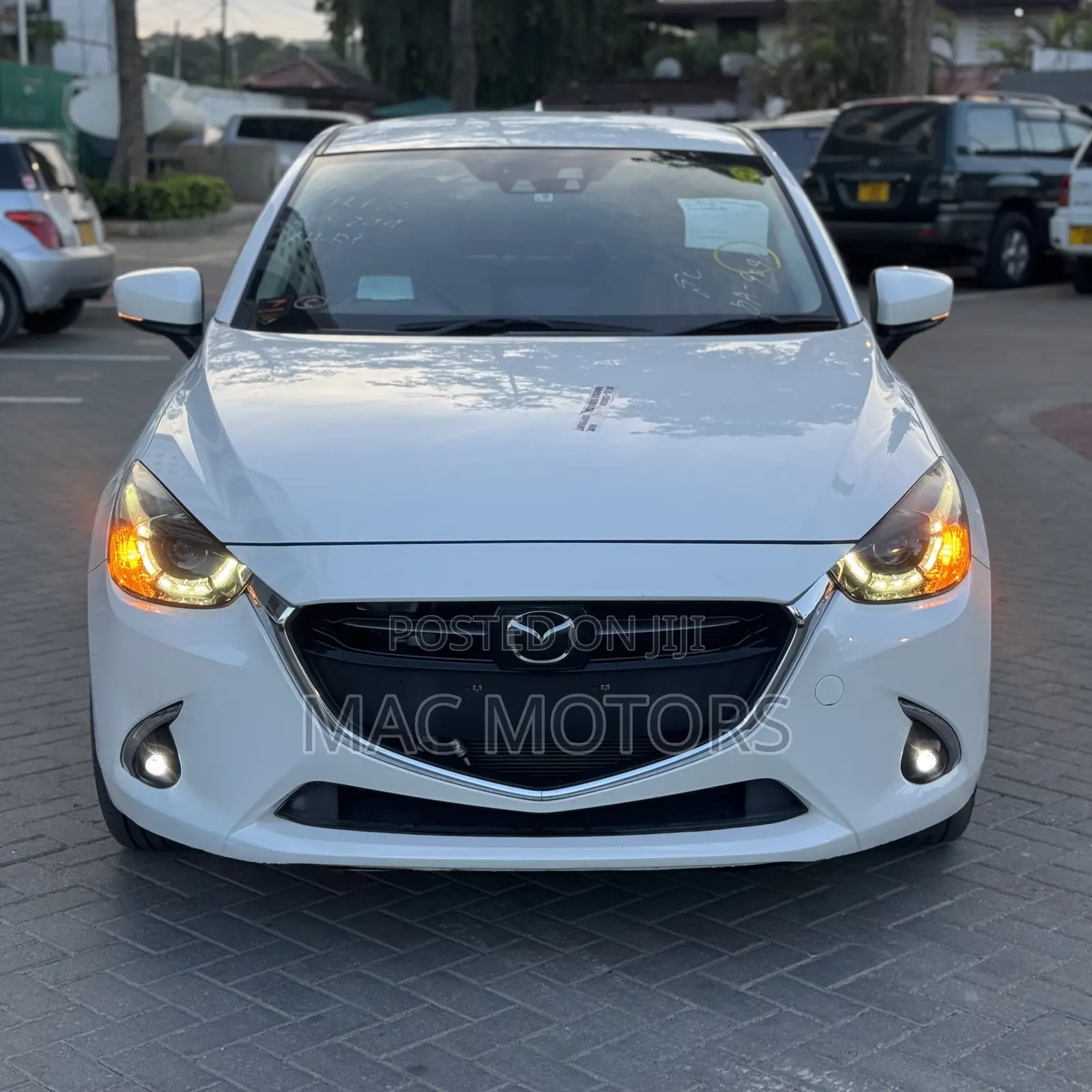 Mazda Demio 2018 White