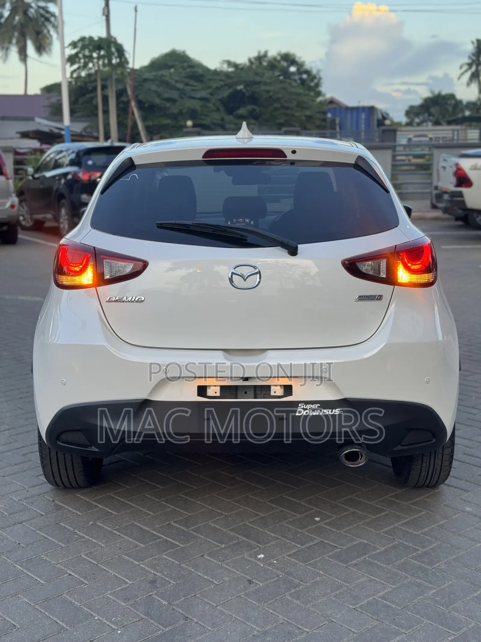Mazda Demio 2018 White