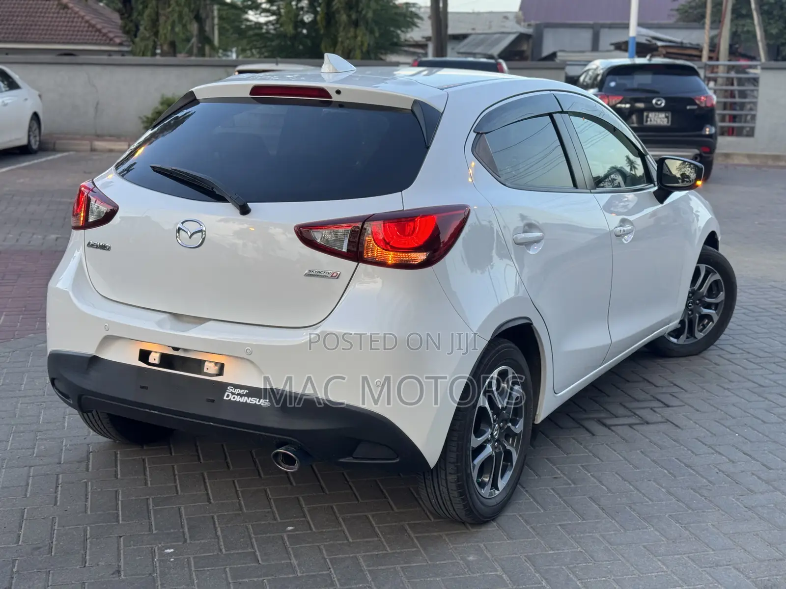 Mazda Demio 2018 White