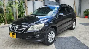 Volkswagen Tiguan 2.0 S 2009 Black