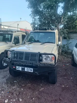 Toyota Land Cruiser 2015 Beige
