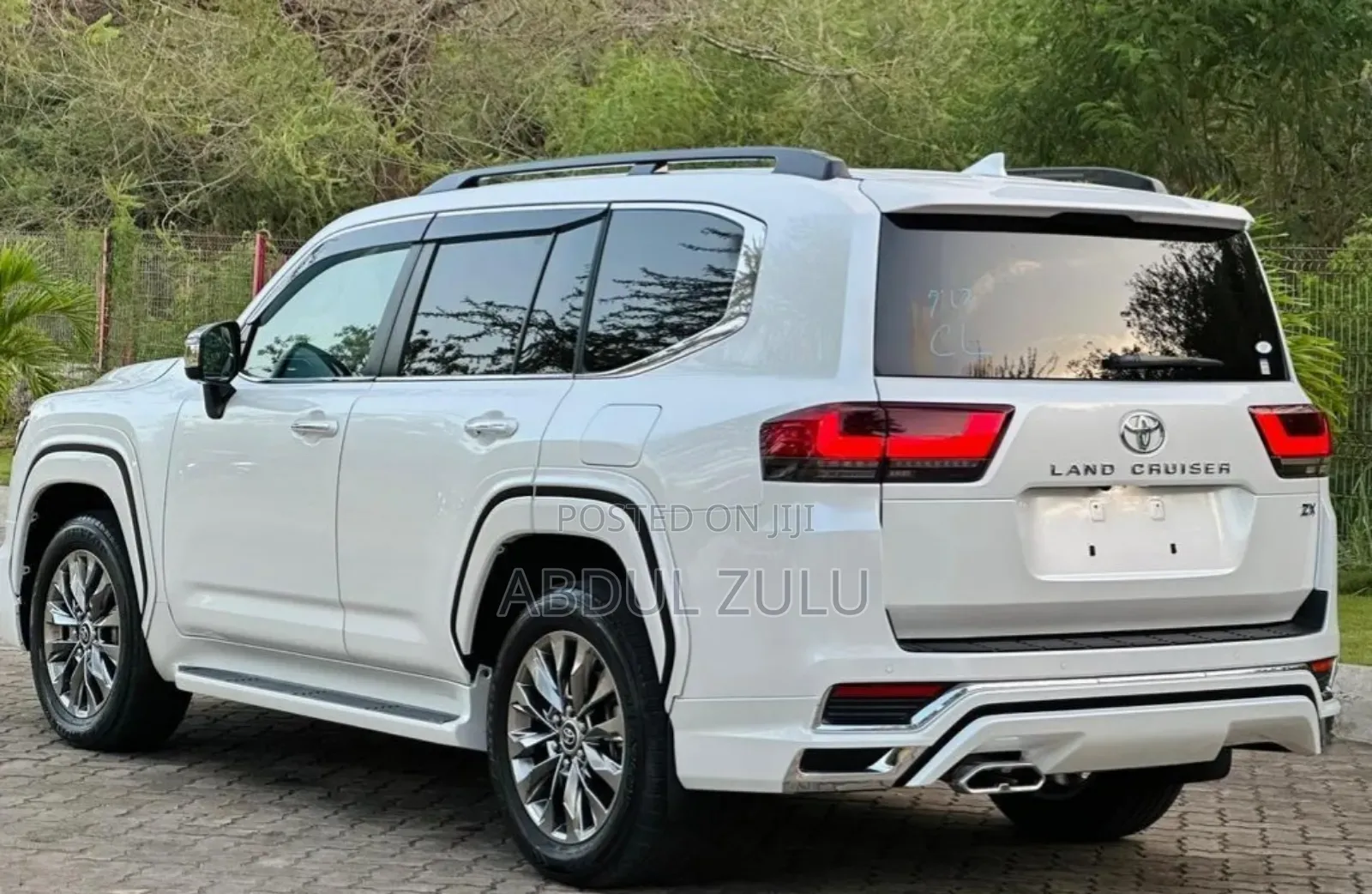 Toyota Land Cruiser 2022 White