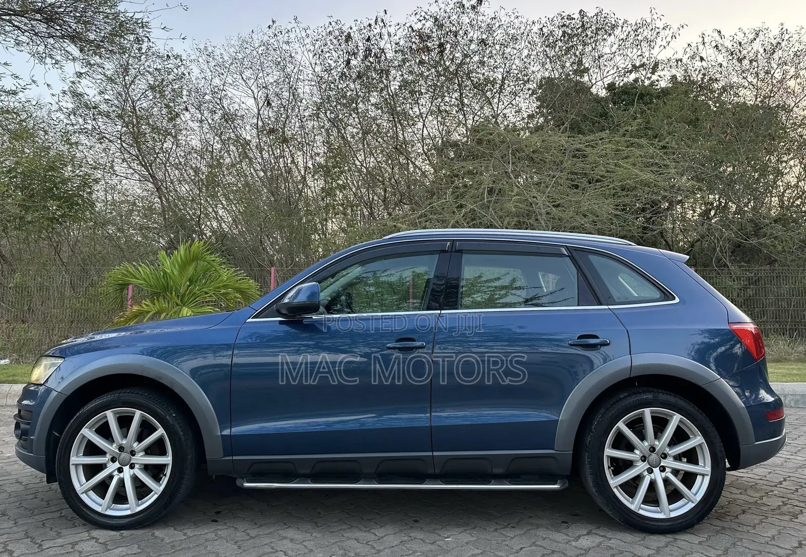 Audi Q5 2.0 TDI Automatic 2011 Blue