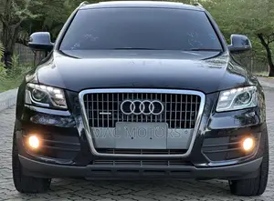 Audi Q5 2.0T Premium Quattro 2011 Black