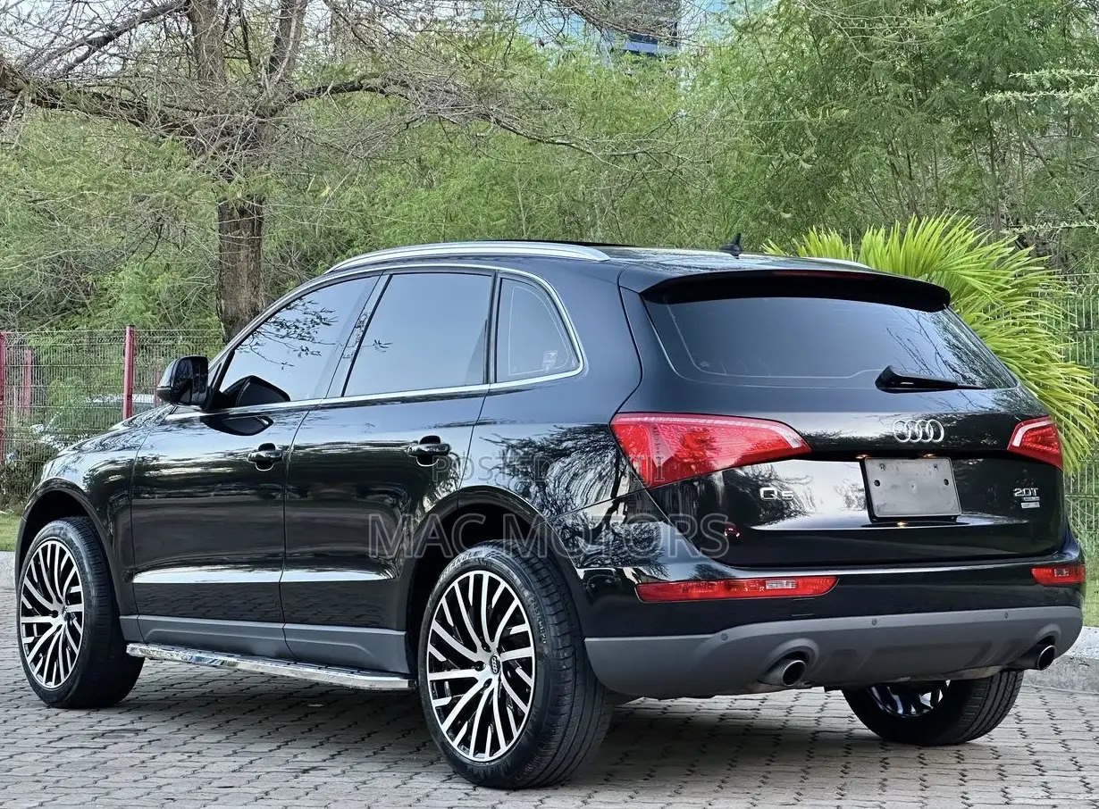 Audi Q5 2.0T Premium Quattro 2011 Black