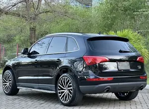 Audi Q5 2.0T Premium Quattro 2011 Black