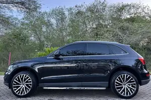 Audi Q5 2.0T Premium Quattro 2011 Black