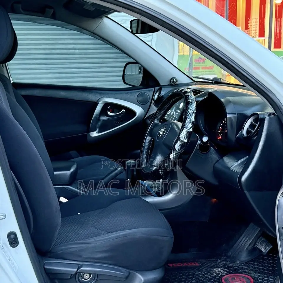 Toyota RAV4 2007 White