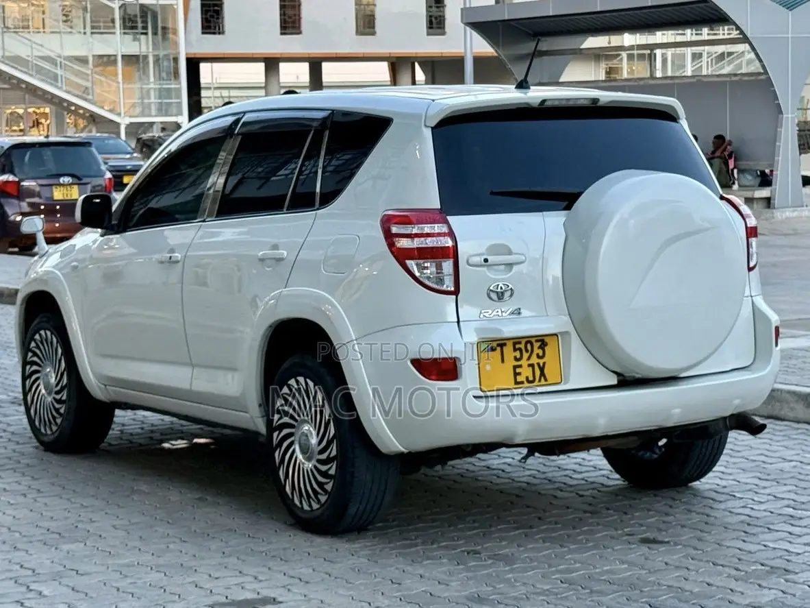 Toyota RAV4 2007 White