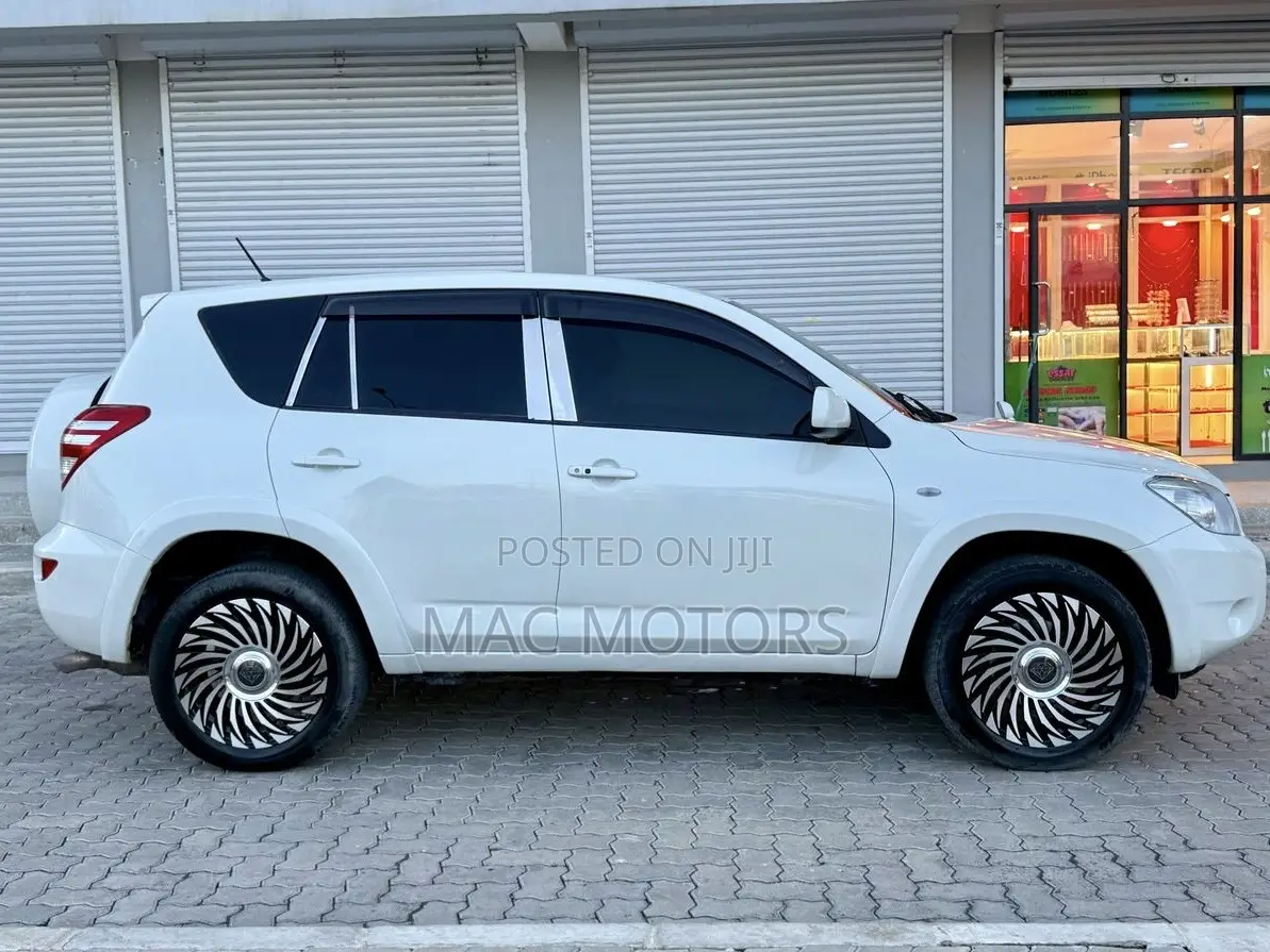 Toyota RAV4 2007 White