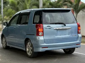 Toyota Raum 1.5 FWD 2006 Blue