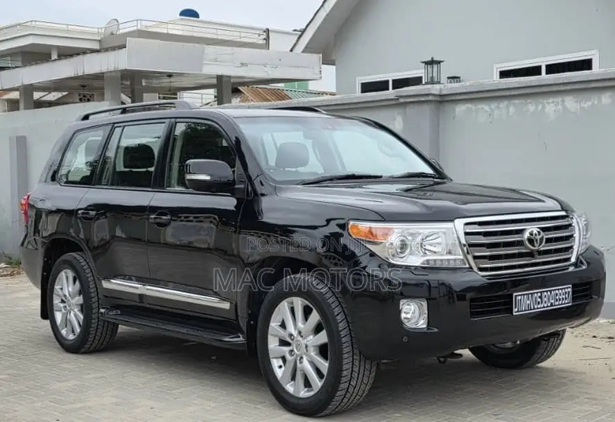 Toyota Land Cruiser 4.5 V8 VXR 2015 Black