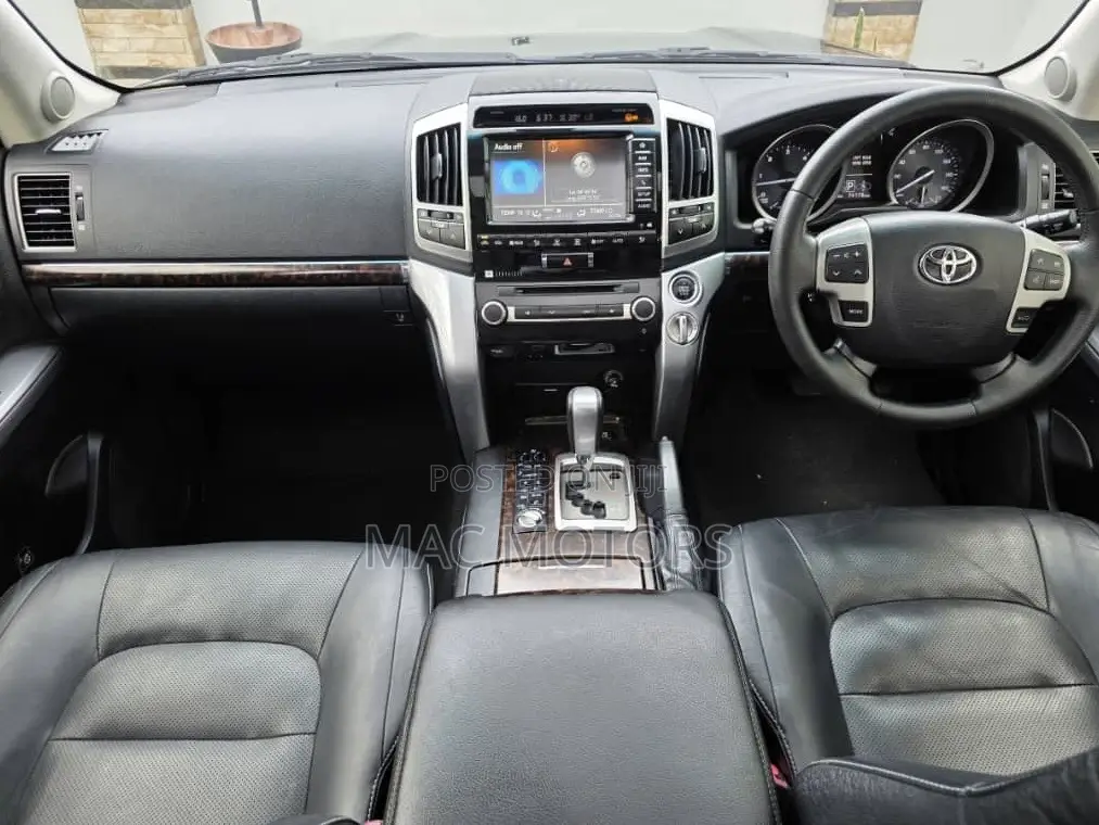 Toyota Land Cruiser 4.5 V8 VXR 2015 Black