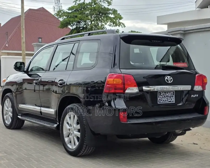 Toyota Land Cruiser 4.5 V8 VXR 2015 Black