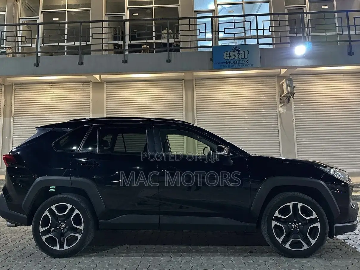 Toyota RAV4 Adventure AWD 2020 Black