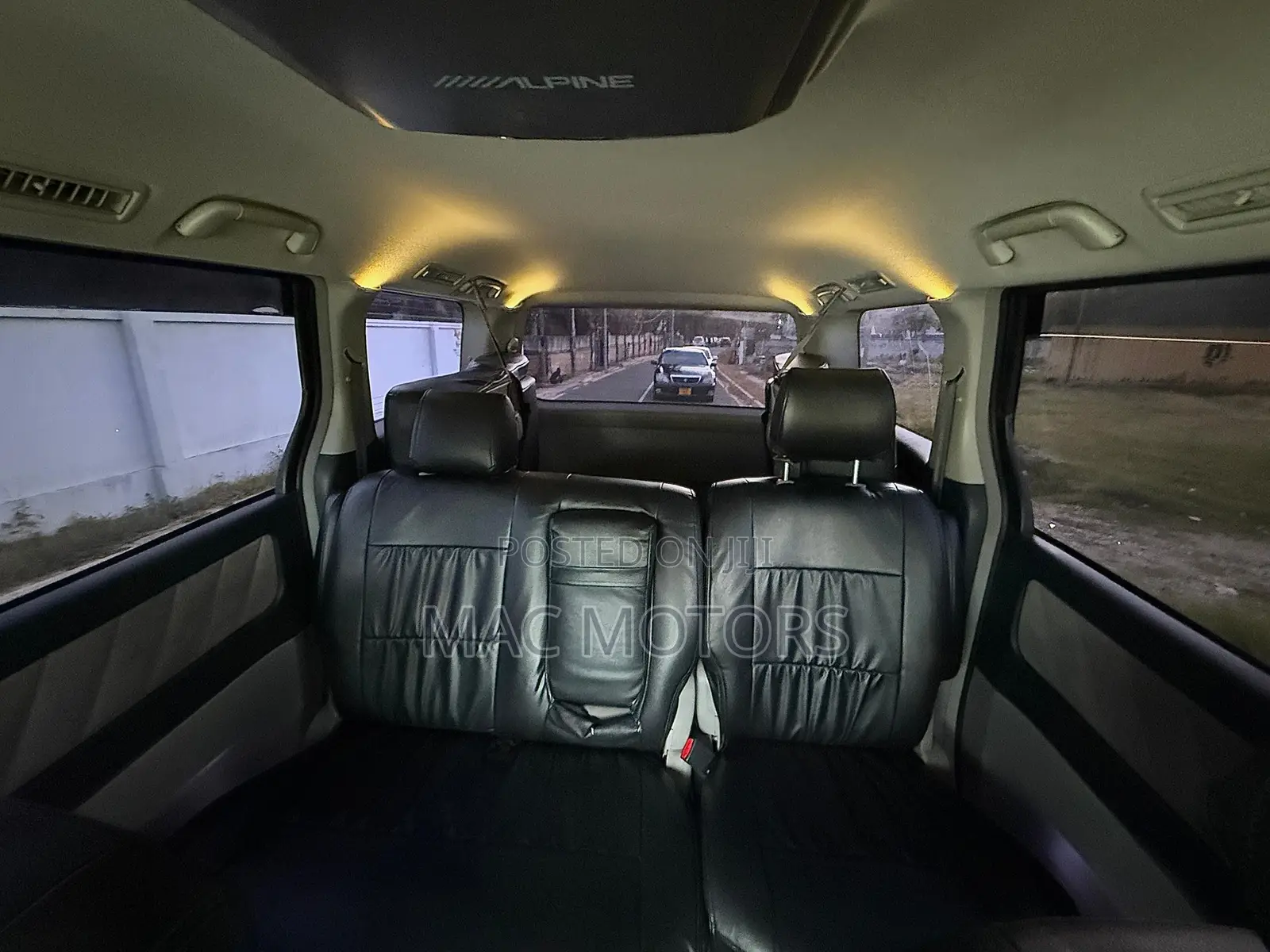 Toyota Alphard 2.4 Petrol FWD 2006 White