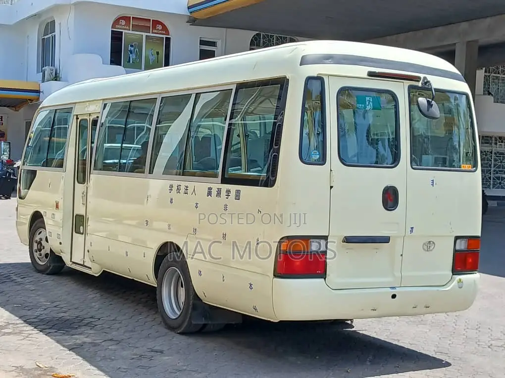 Toyota Coaster 2002 White