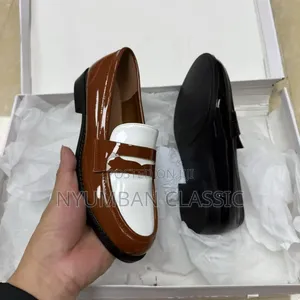 Loves Shoes Women's