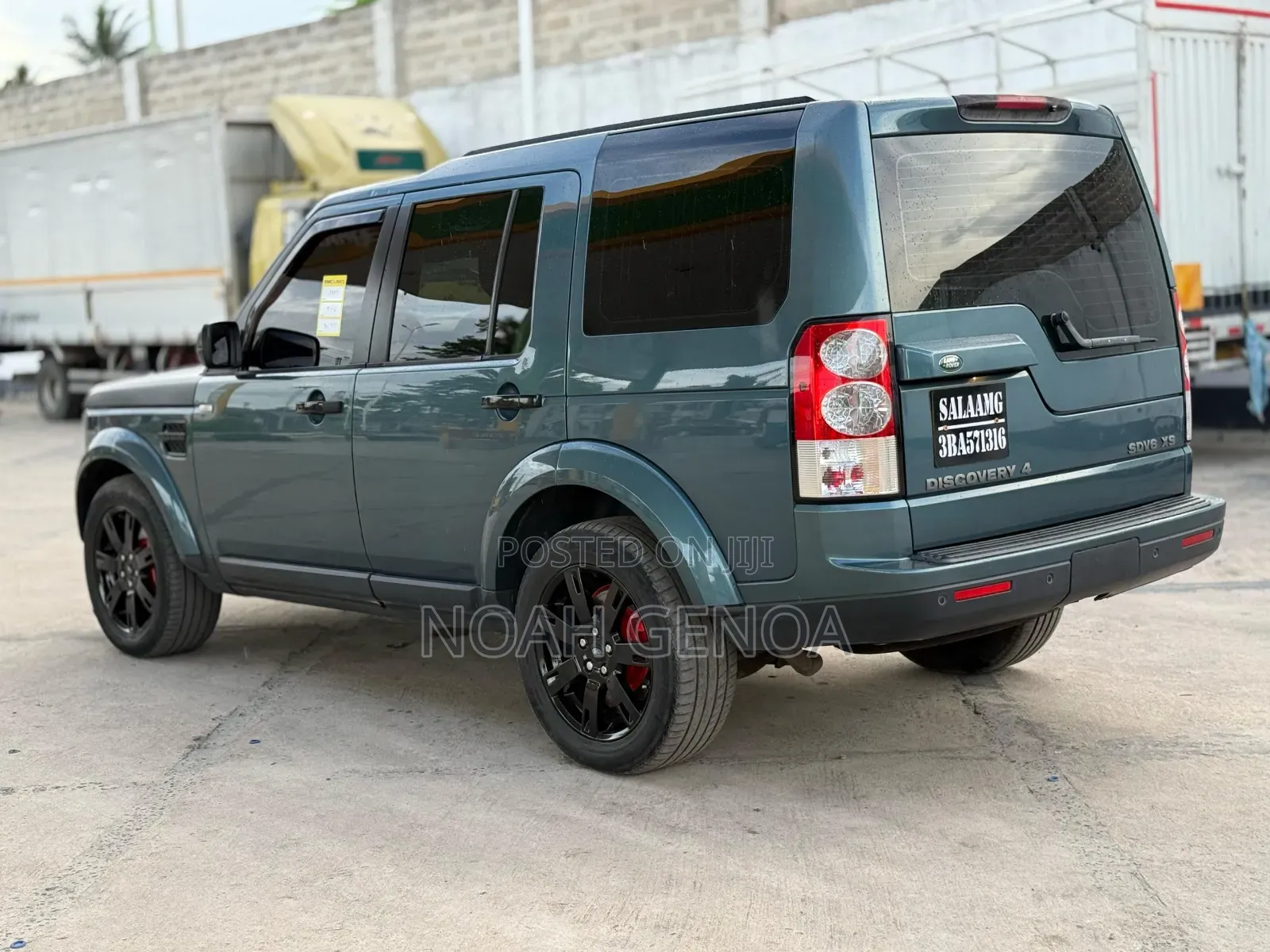 Land Rover Discovery 2011 Green