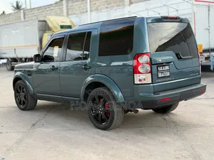 Land Rover Discovery 2011 Green
