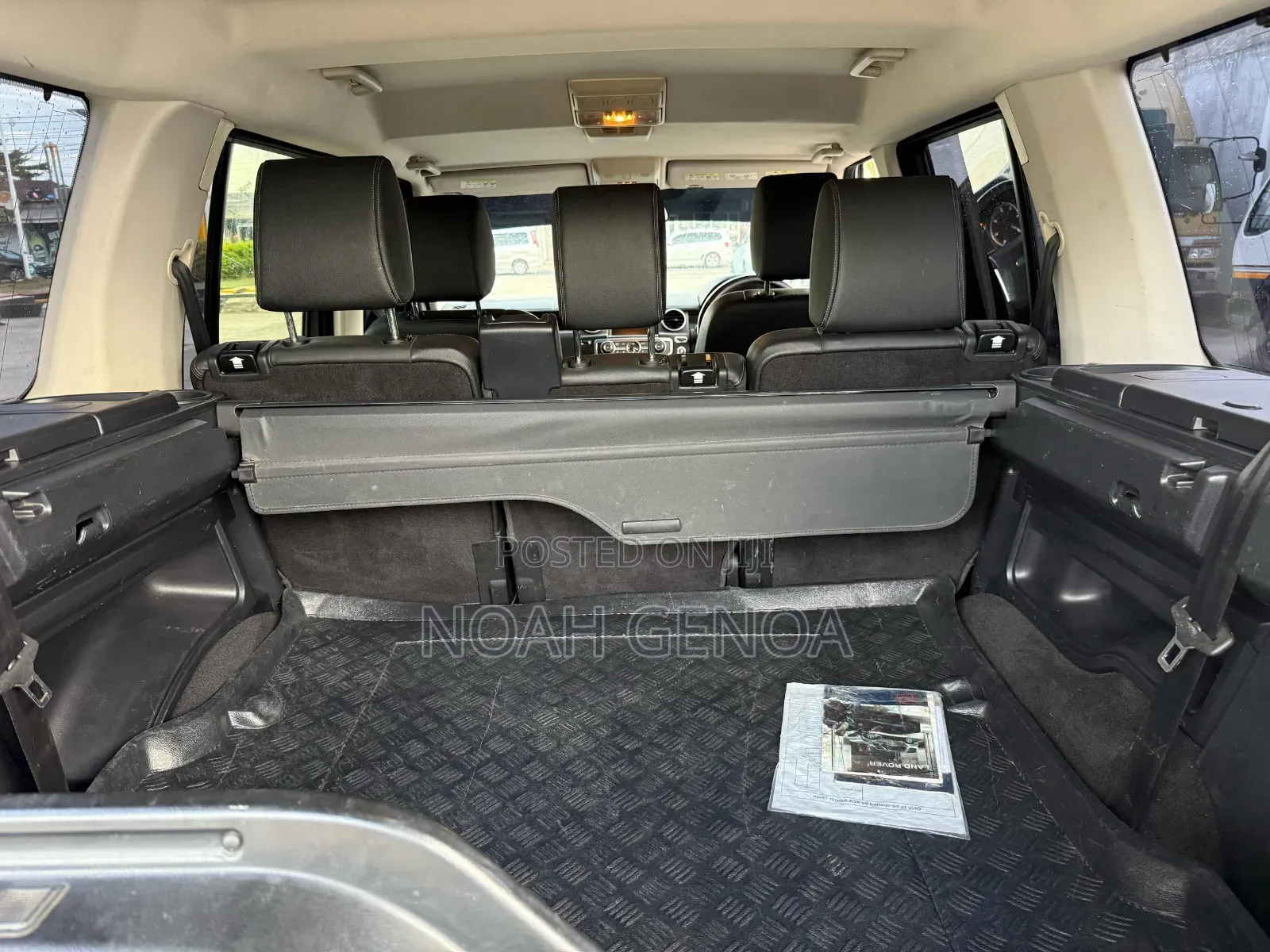 Land Rover Discovery 2011 Green