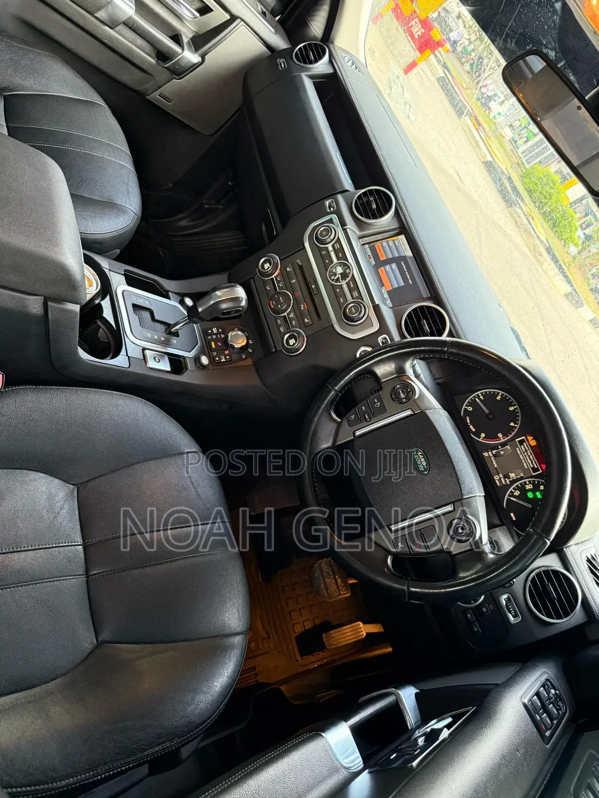 Land Rover Discovery 2011 Green