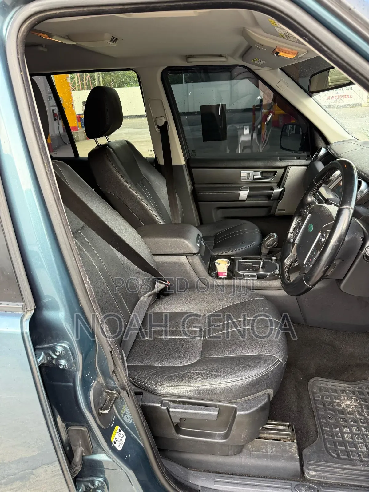 Land Rover Discovery 2011 Green