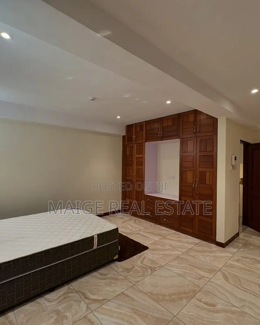 Furnished 3bdrm Villa in Ada Estate for rent