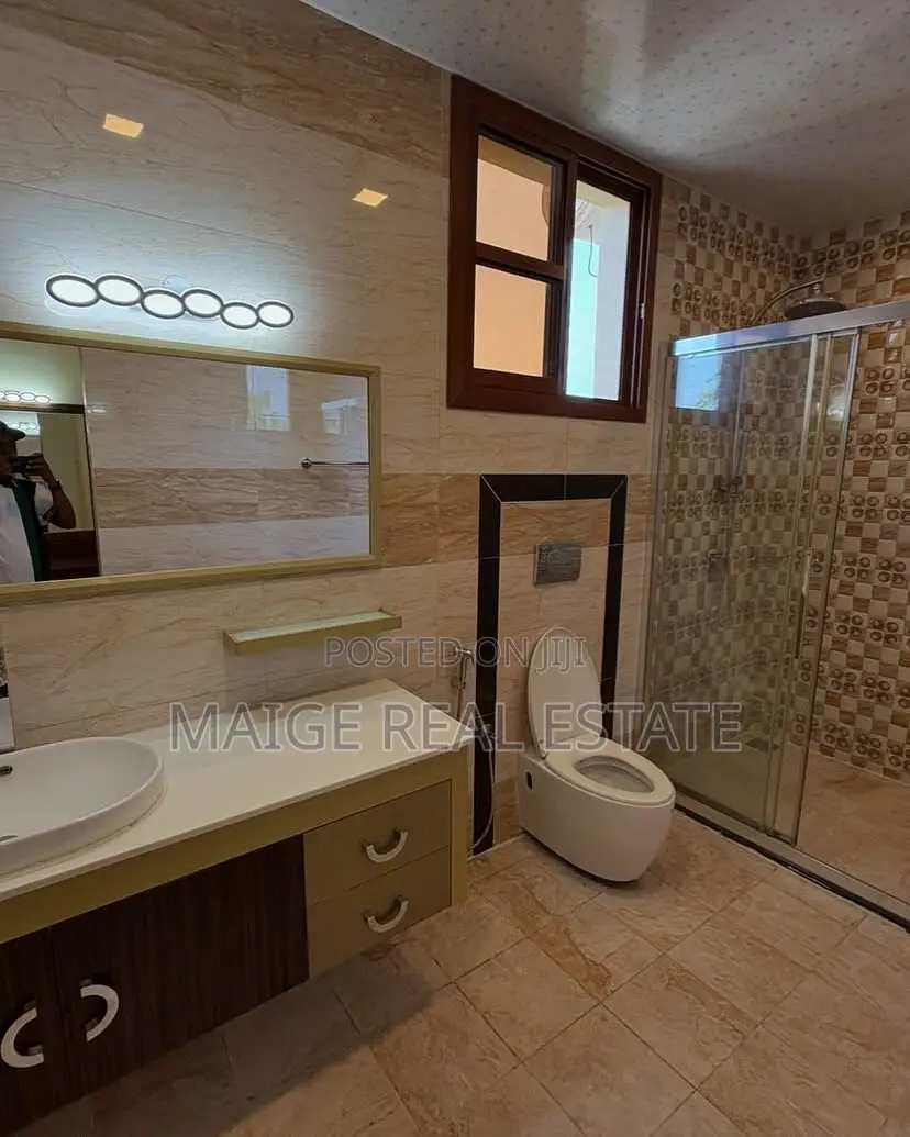 Furnished 3bdrm Villa in Ada Estate for rent