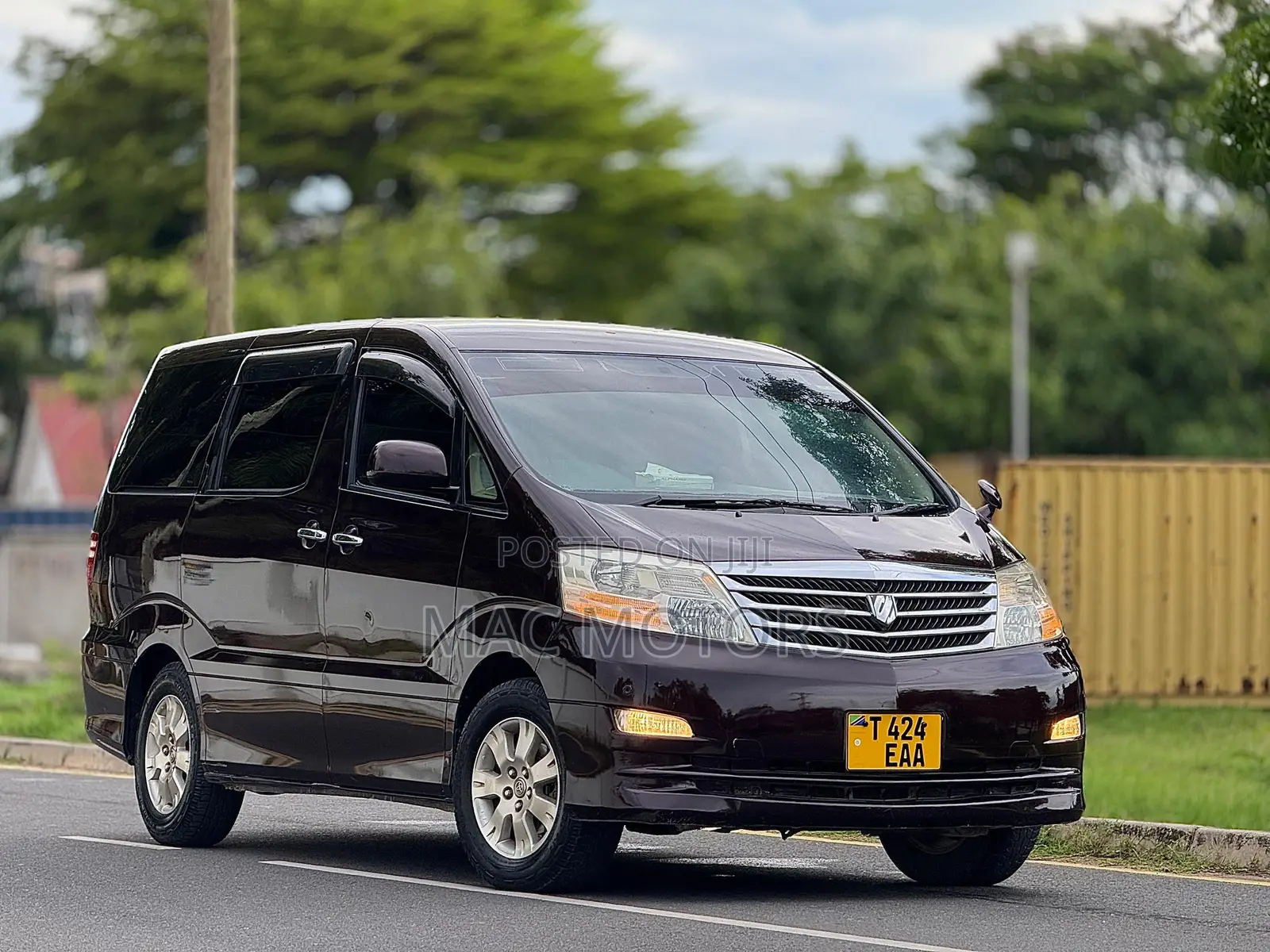 Toyota Alphard 2.4 Petrol FWD 2005 Burgundy