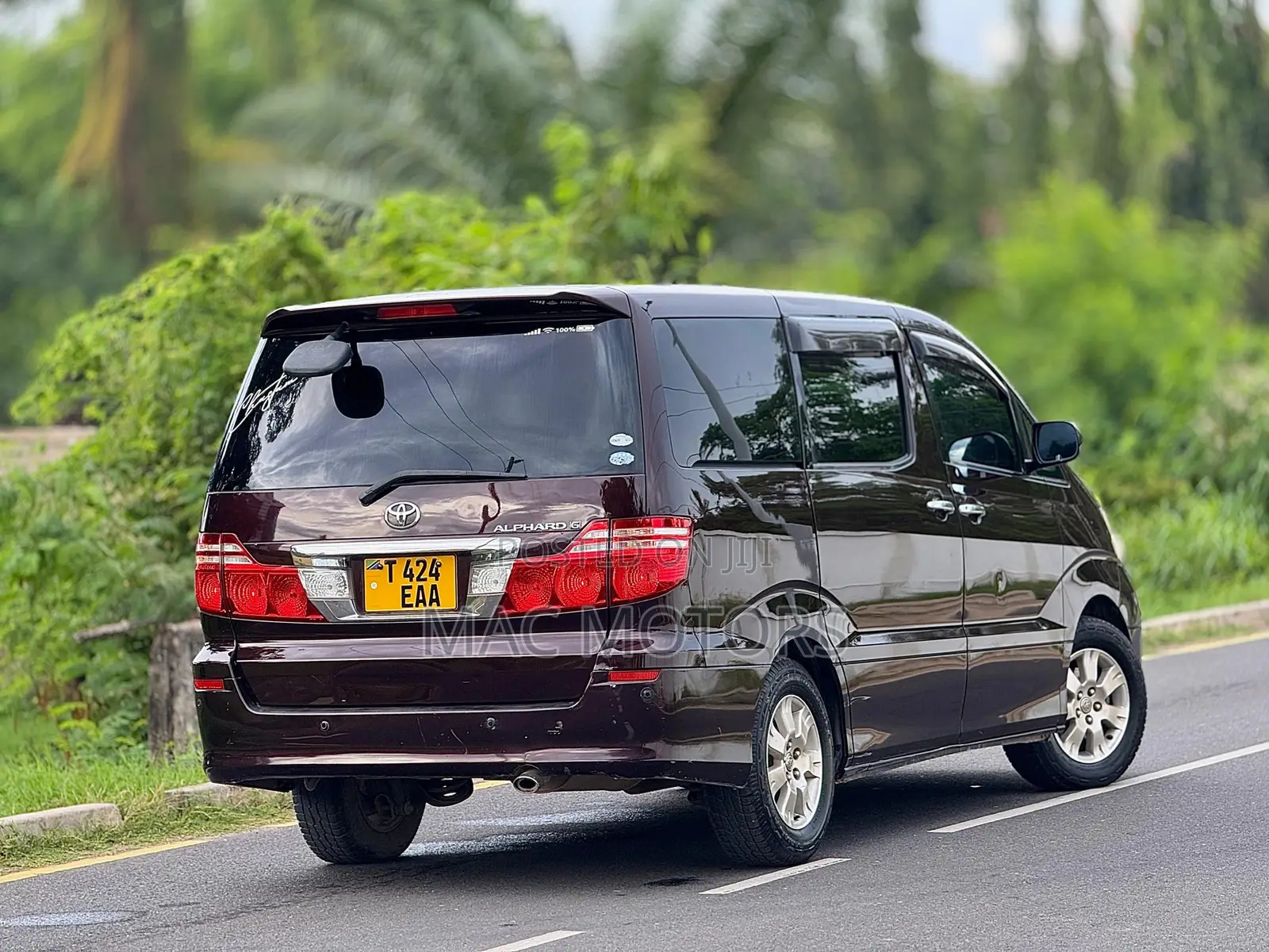 Toyota Alphard 2.4 Petrol FWD 2005 Burgundy