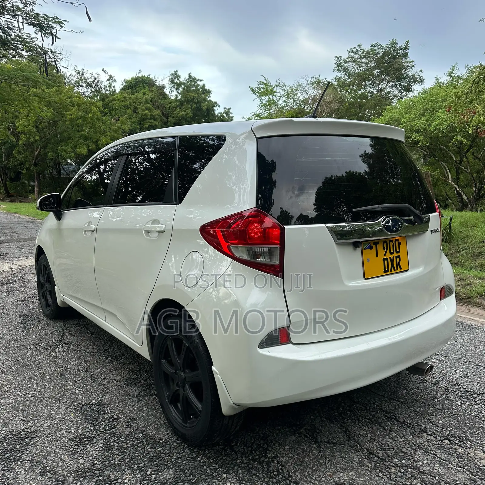 Subaru Trezia 2012 White