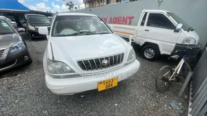 Photo - Toyota Harrier 2007 White