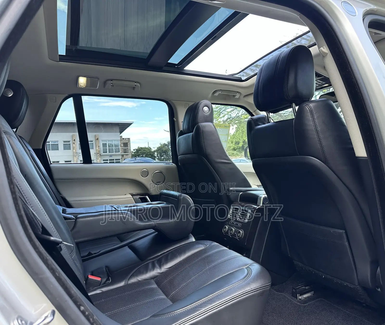 Land Rover Range Rover Vogue 2016 Gold