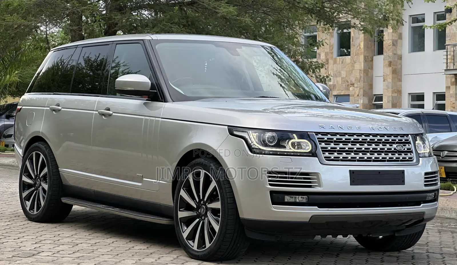 Land Rover Range Rover Vogue 2016 Gold