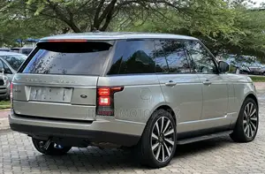 Land Rover Range Rover Vogue 2016 Gold