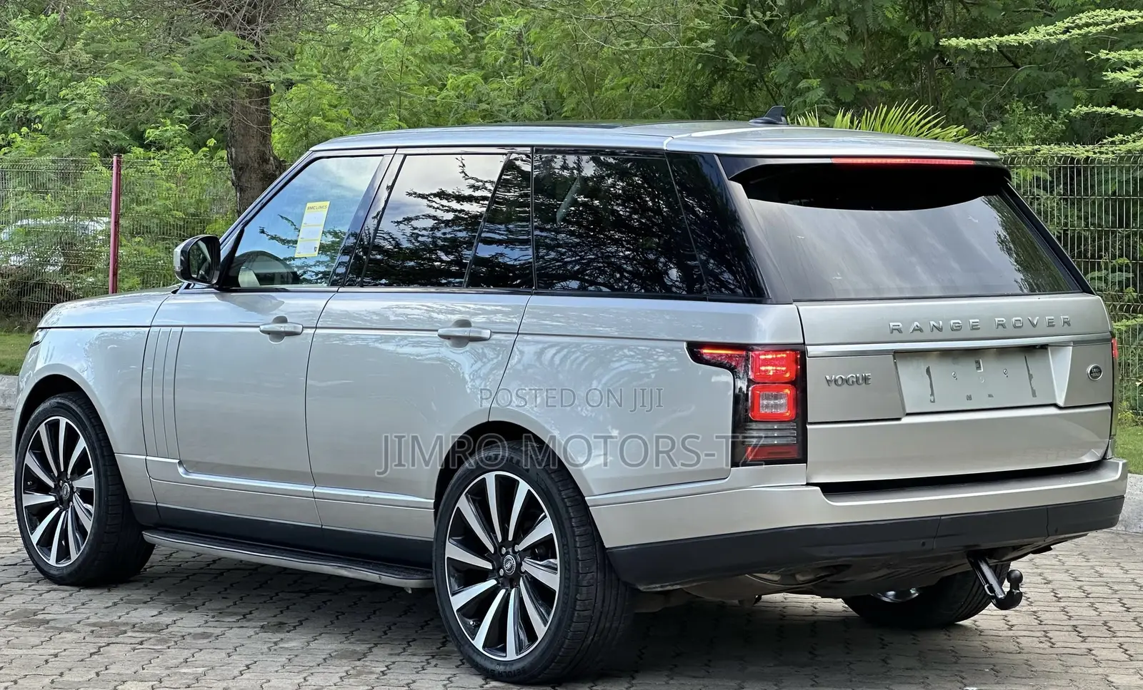 Land Rover Range Rover Vogue 2016 Gold