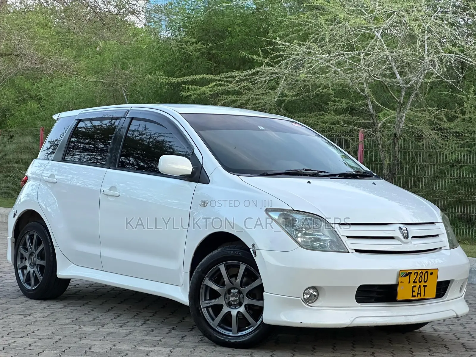 Toyota IST 2005 White