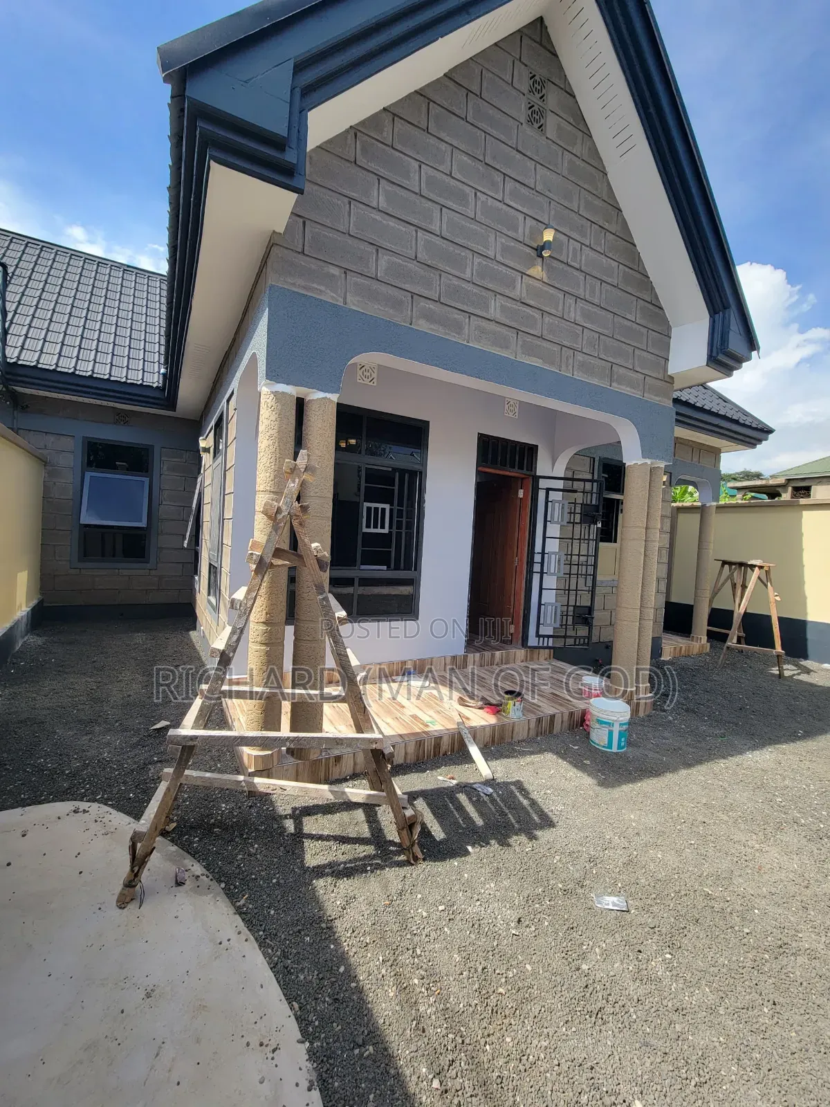 2bdrm House in Central Business Area for rent