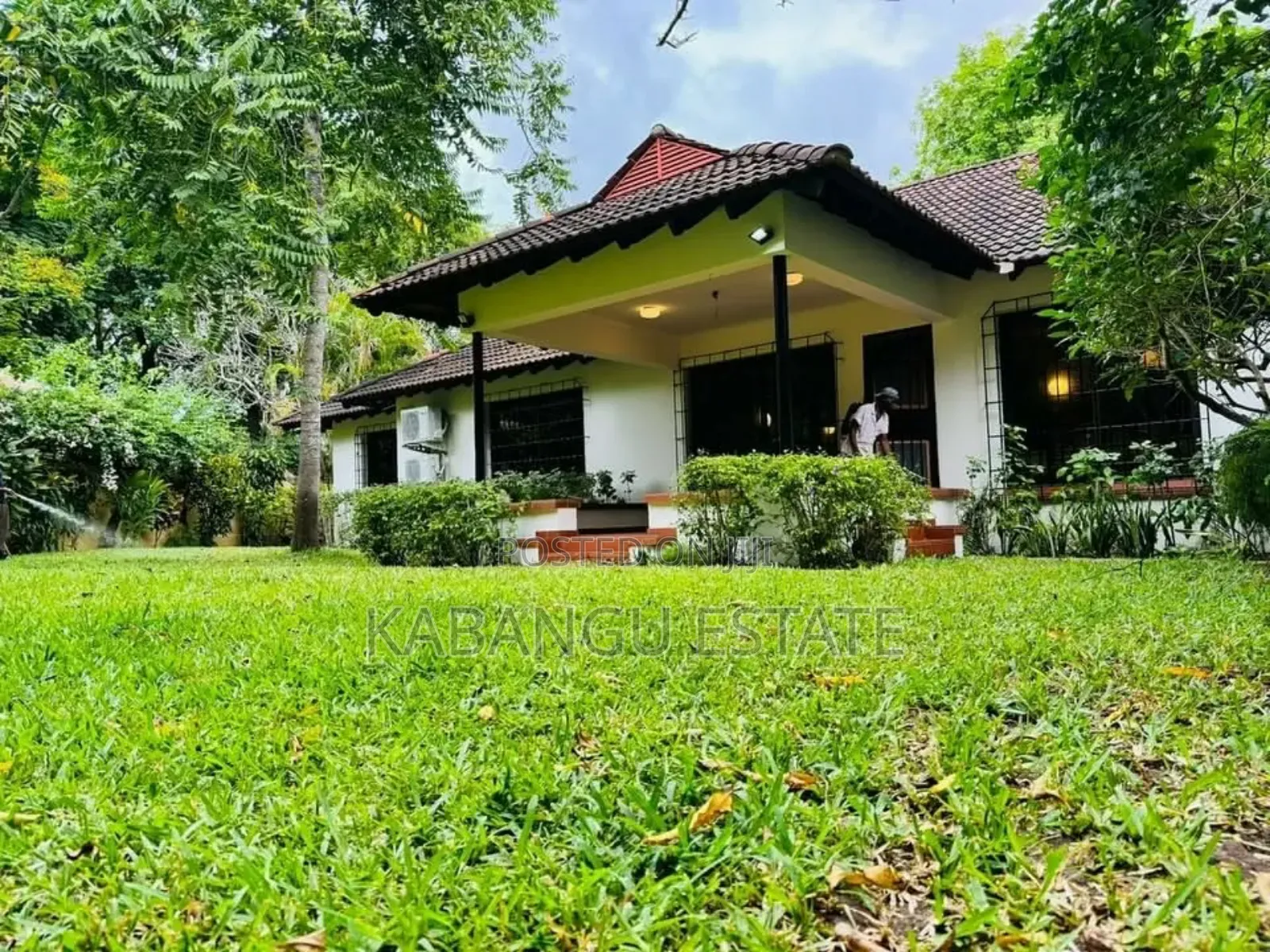 4bdrm Villa in Oysterbay for rent