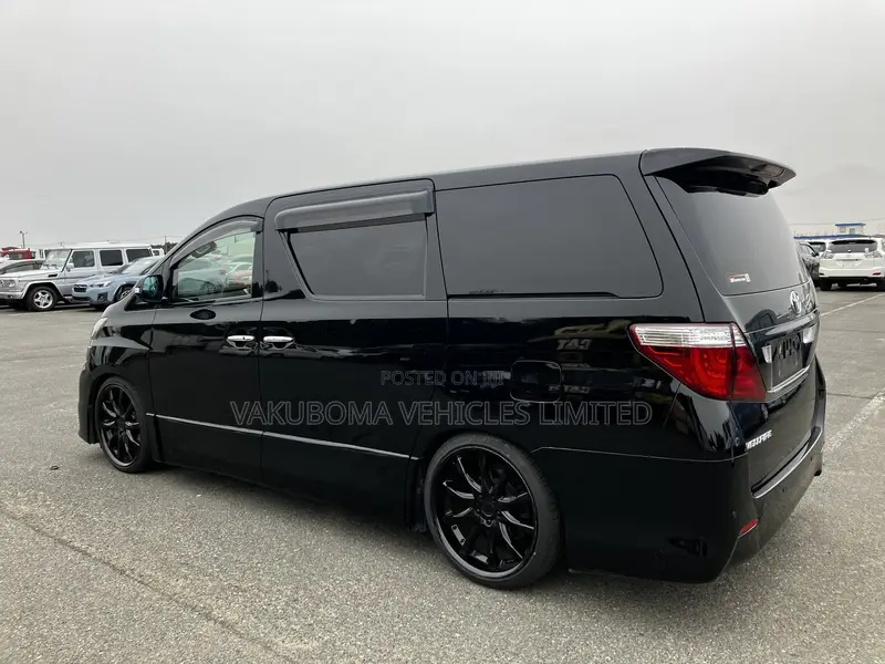 Toyota Vellfire 2010 Black