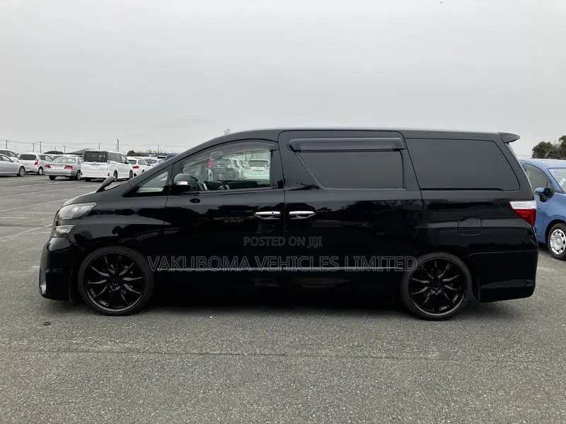 Toyota Vellfire 2010 Black