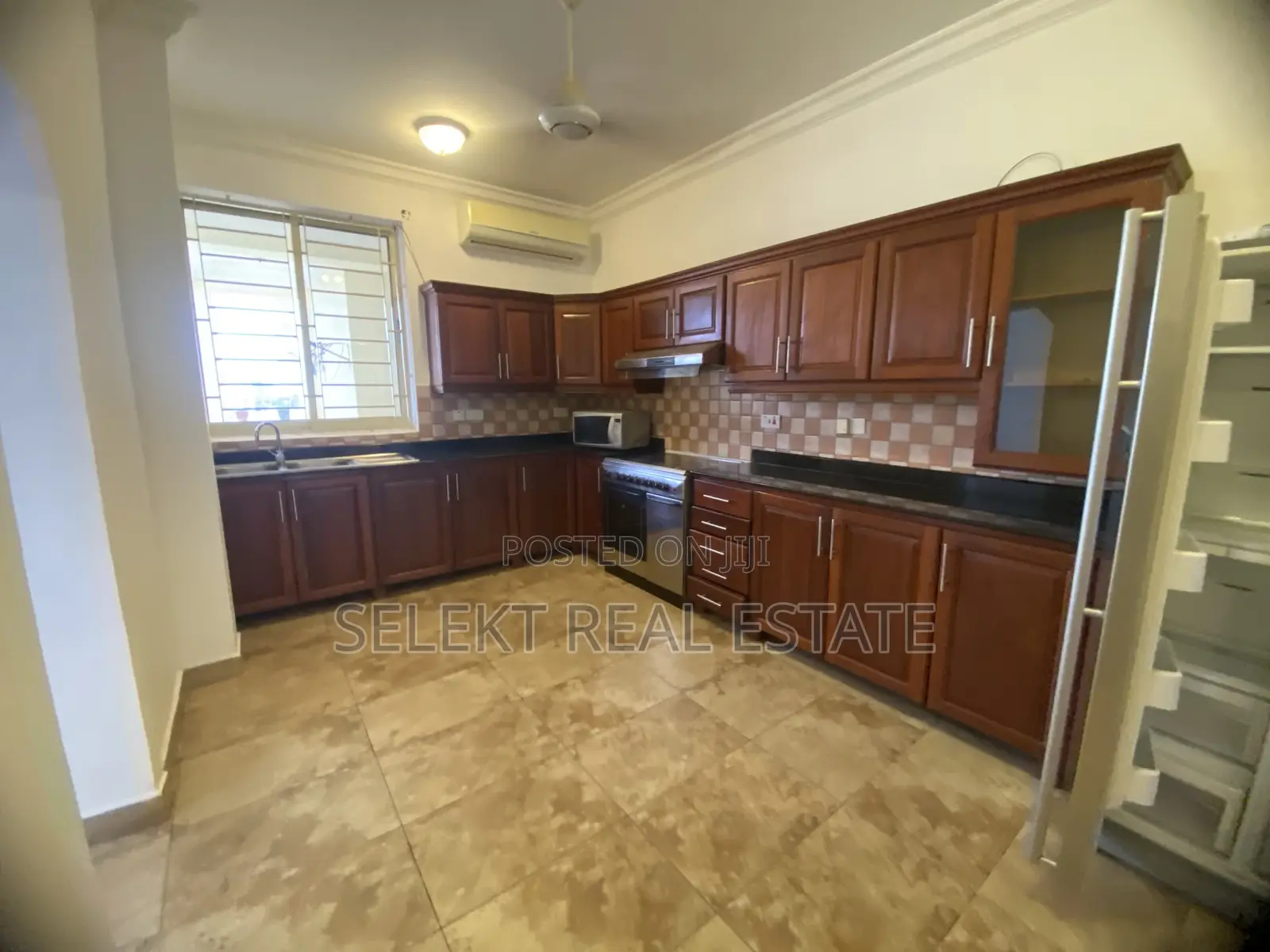 Furnished 3bdrm Apartment in Masaki, Kinondoni for rent