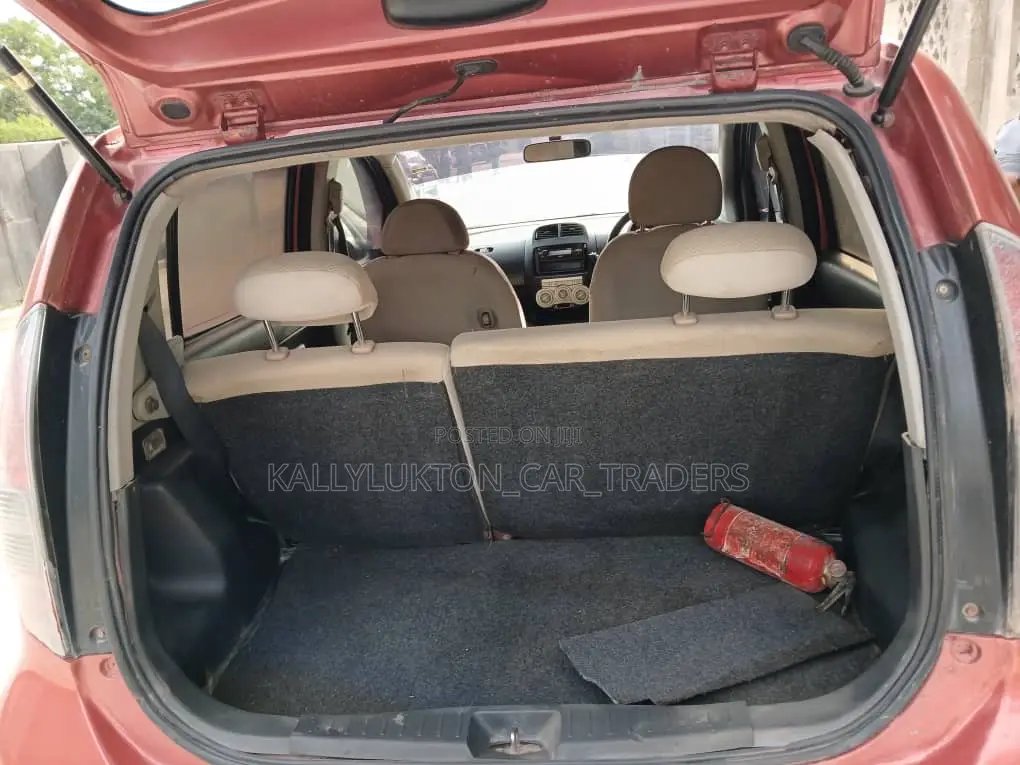 Toyota Passo 2005 Purple